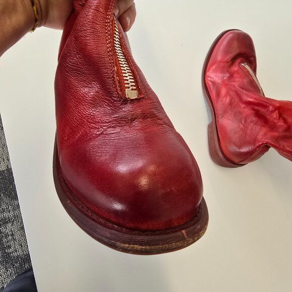 Guidi Distressed Front Zipped Ankle Boots - Picture 8 of 16